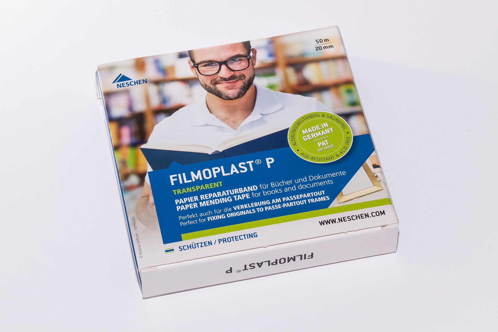 Filmoplast P im Spender ist ein einseititig selbstklebendes, säurefreies Klebeband, das ohne Hilfsmittel verwendet werden kann, der marke Filmolux.