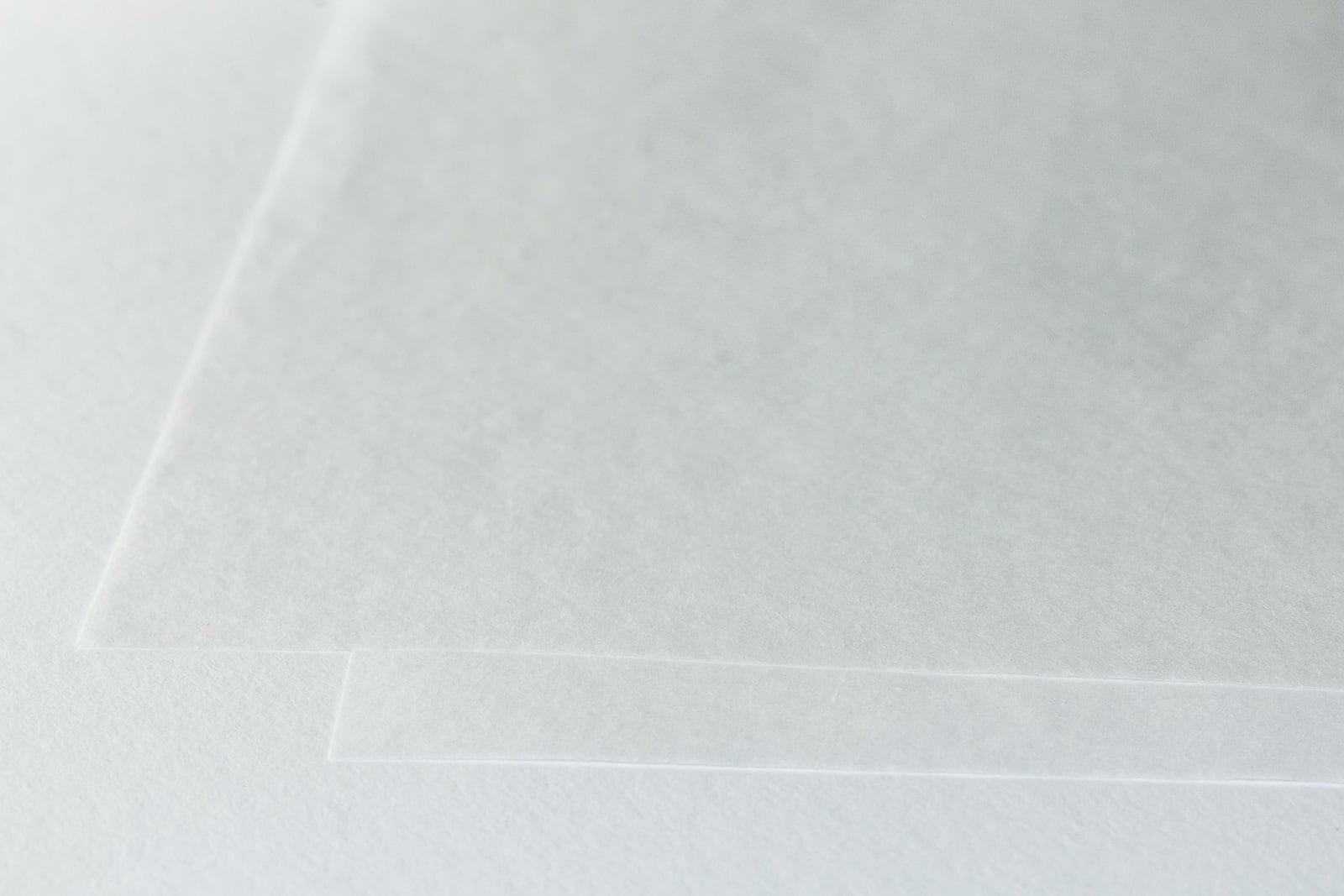 Eine Aufnahme unseres Juwelier-Seidenpapier in gepuffert und ungepuffert